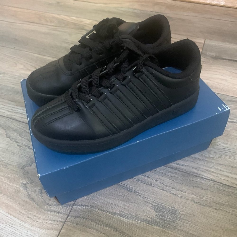 NWT K-SWISS KID'S CLASSIC VN LEATHER SNEAKERS BLACK/BLACK 1 M‎